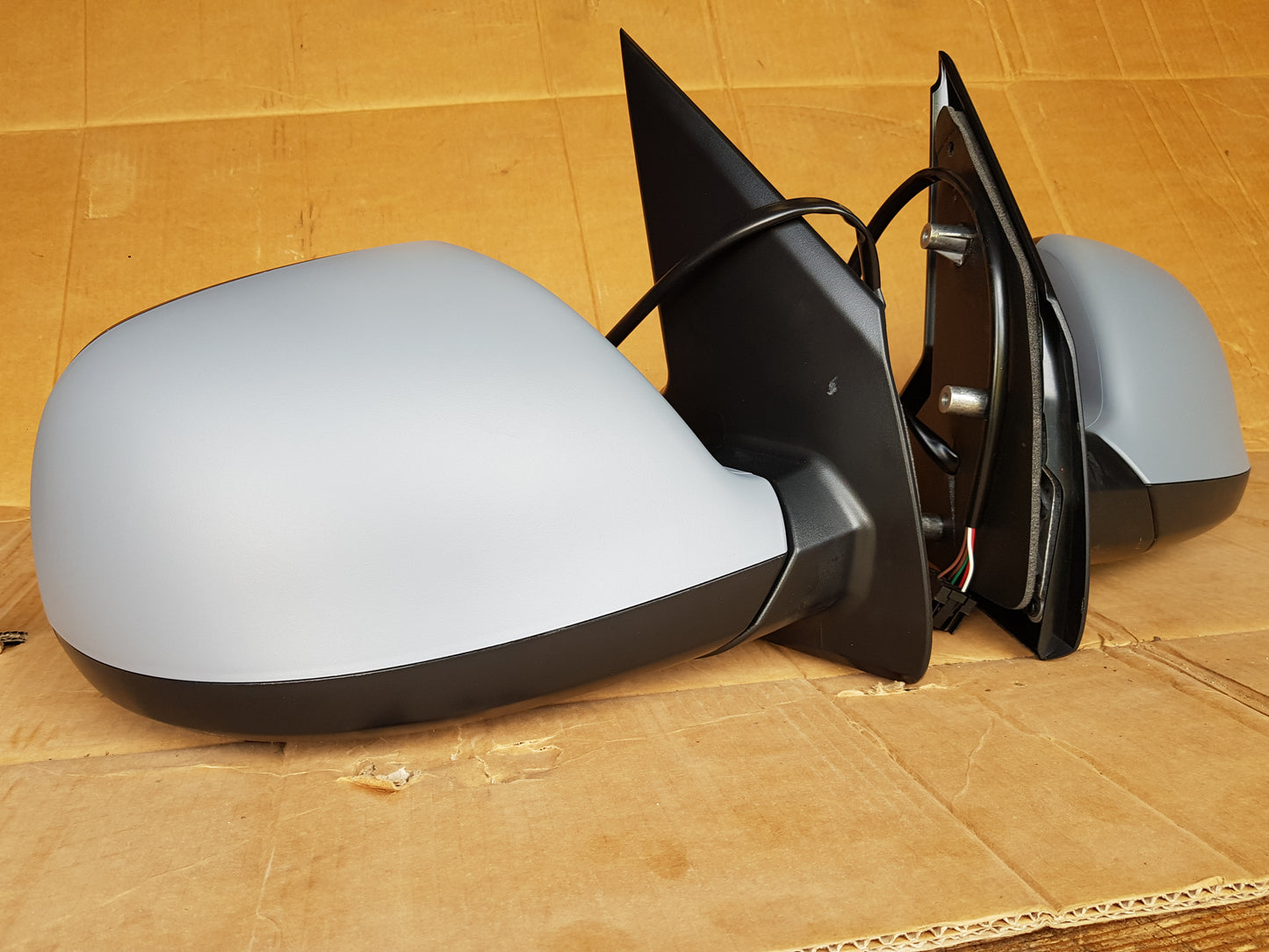 VW T6 T6.1 Transporter Caravelle Front Cab Side Door Wing Mirrors Electric adjust heated glass with Primed covers