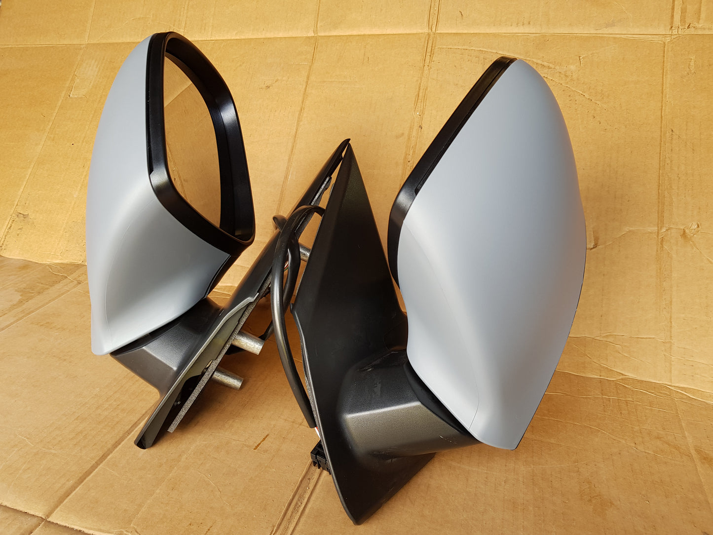 VW T6 T6.1 Transporter Caravelle Front Cab Side Door Wing Mirrors Electric adjust heated glass with Primed covers