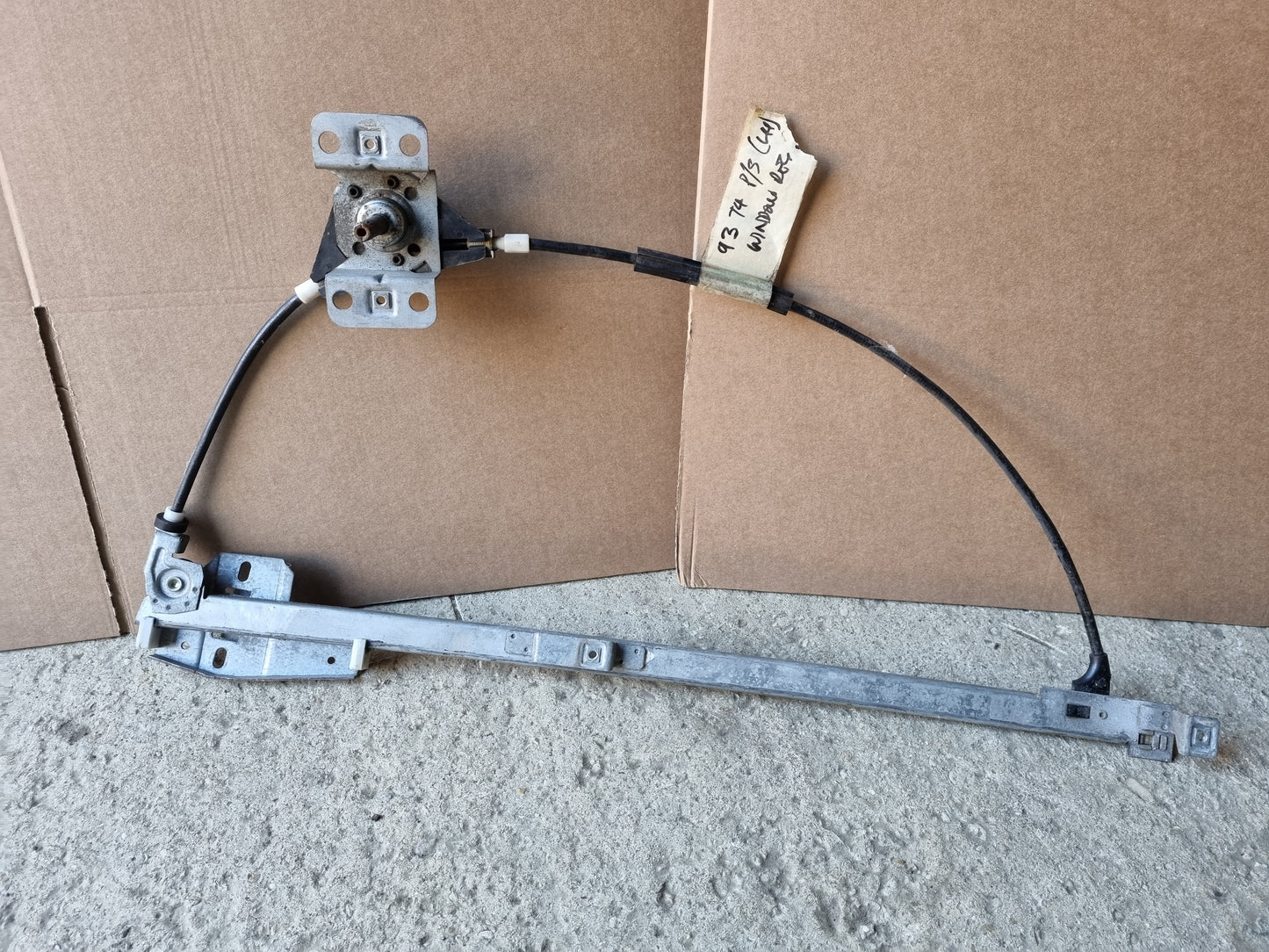 Genuine VW Early T4 Van FRONT WINDOW Winder LIFTER MECH Regulator KUO 701837501