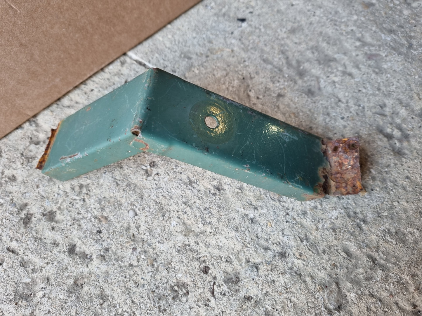 Original Paint Walkthrough bulkhead brace Seat support bracket VW Splitscreen T1