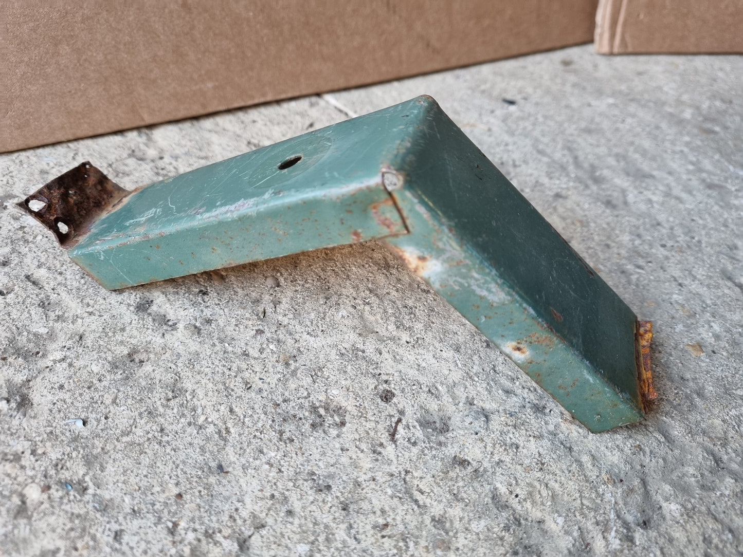Original Paint Walkthrough bulkhead brace Seat support bracket VW Splitscreen T1