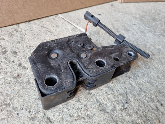 Volkswagen VW T5 Transporter Caravelle Campervan Bonnet Latch Catch 7H0823509