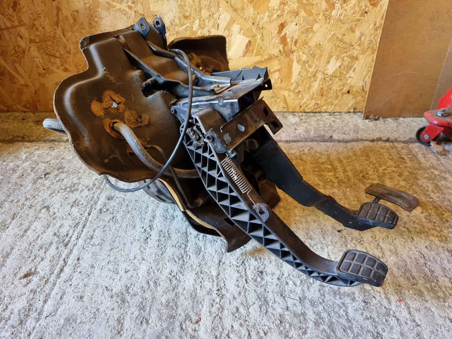 1995 96 VW T4 TRANSPORTER ACCELERATOR THROTTLE CLUTCH BRAKE PEDAL BOX Complete