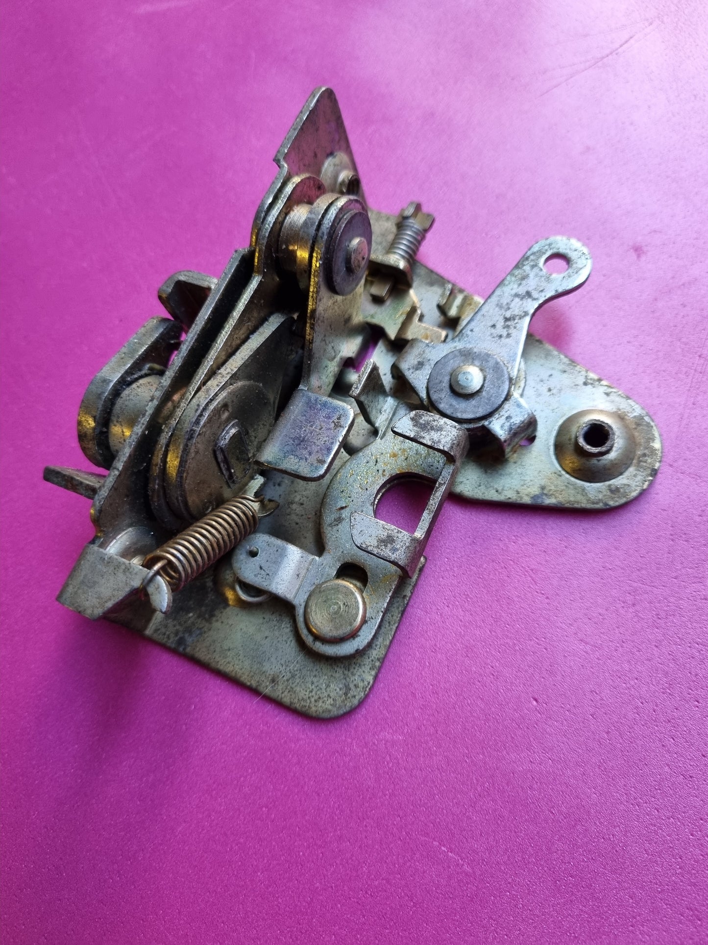 NOS VW 211 837 015 F Door lock latch left VW Type 2 T1 bus van rare 67 Only part