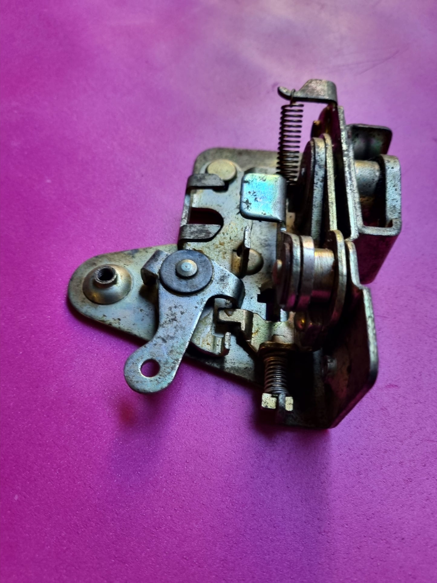 NOS VW 211 837 015 F Door lock latch left VW Type 2 T1 bus van rare 67 Only part