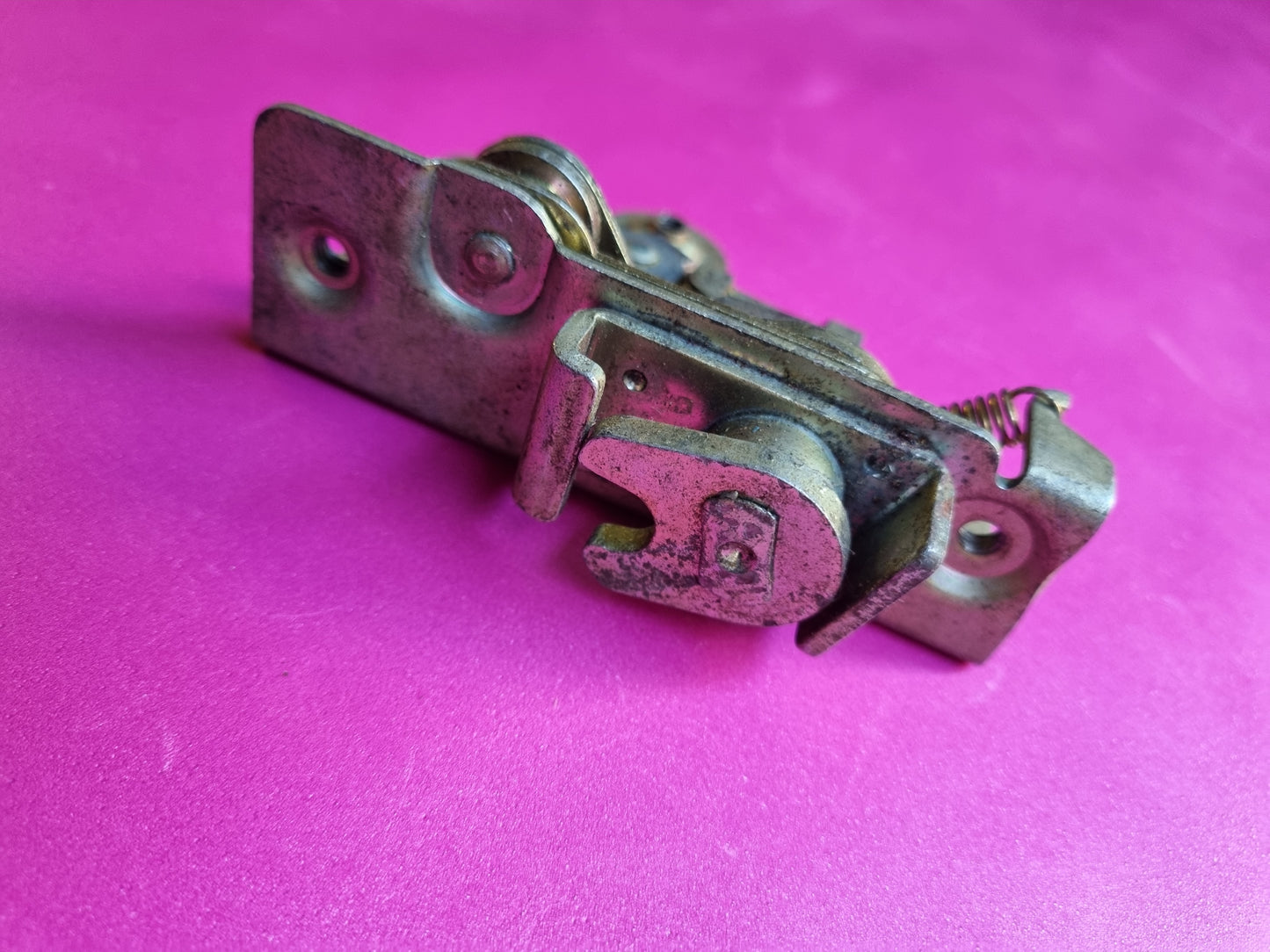 NOS VW 211 837 015 F Door lock latch left VW Type 2 T1 bus van rare 67 Only part