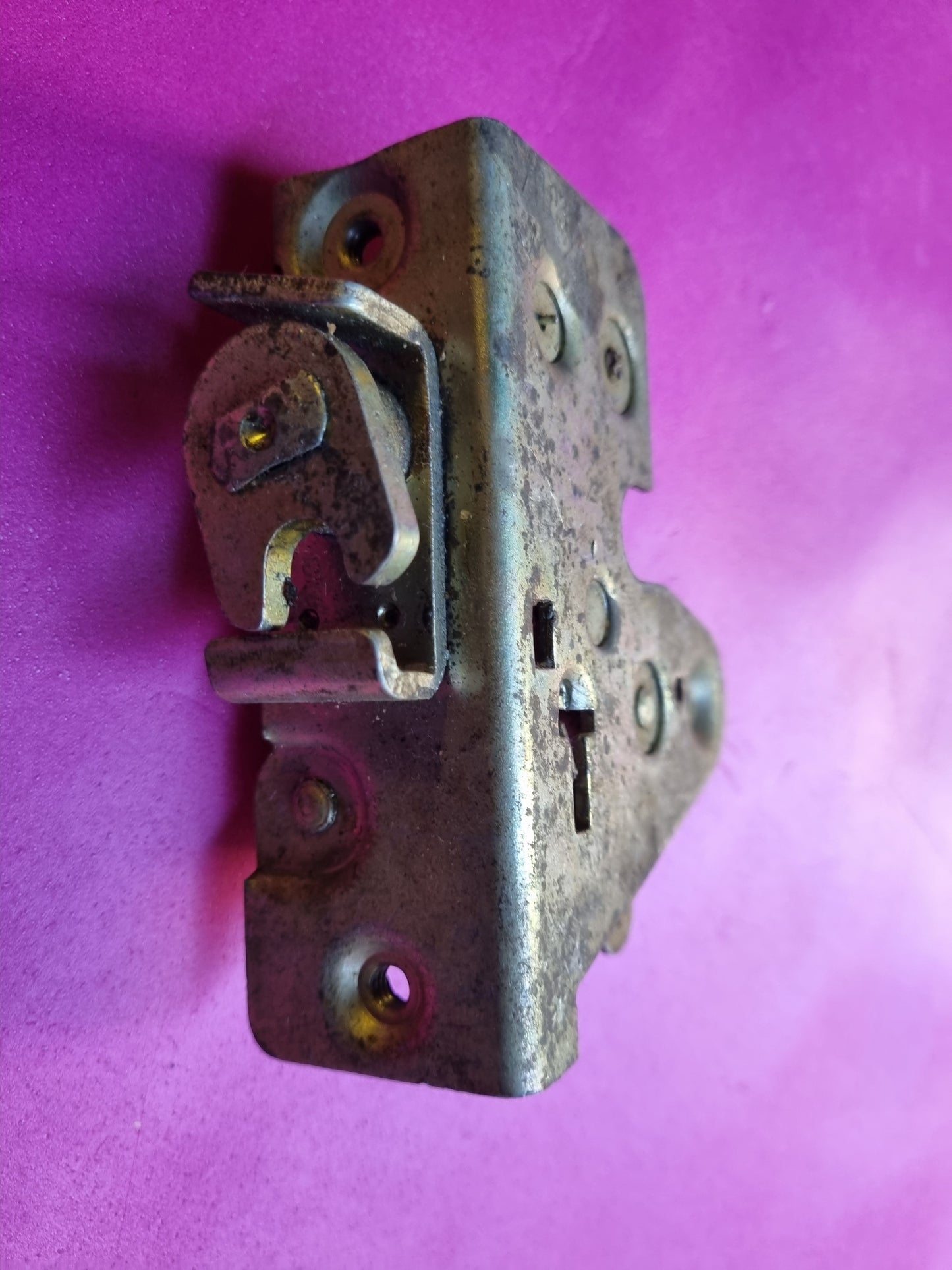 NOS VW 211 837 015 F Door lock latch left VW Type 2 T1 bus van rare 67 Only part