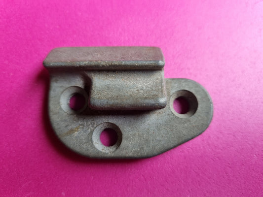 NOS VW Splitscreen van bus Front Cab Door Lock Striker Plate LEFT 211 837 295 C