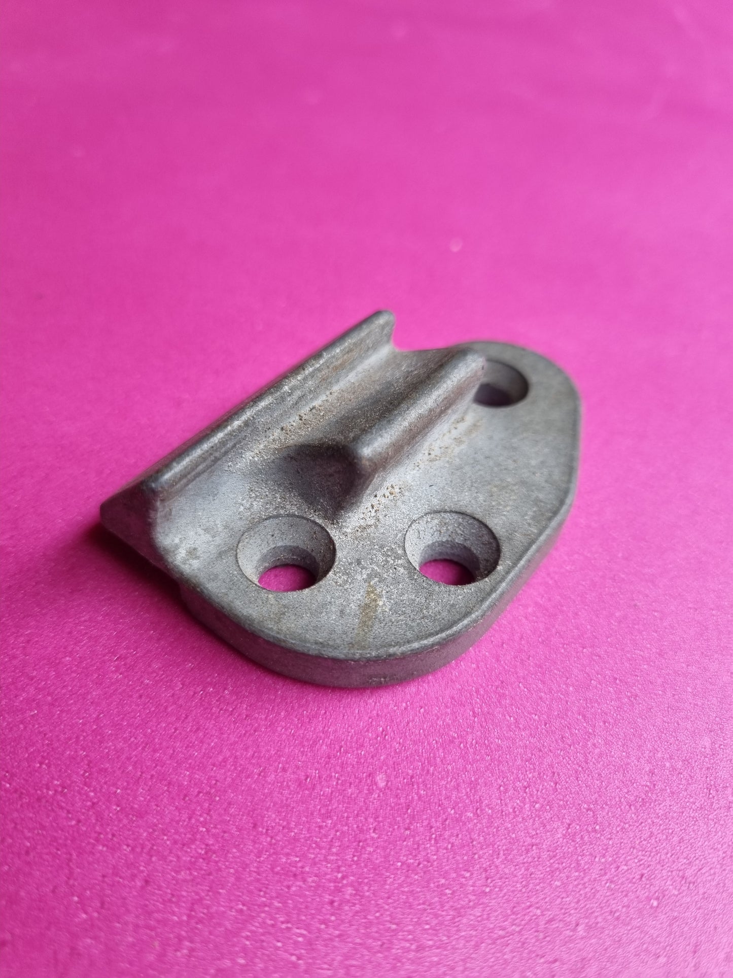 NOS VW Splitscreen van bus Front Cab Door Lock Striker Plate LEFT 211 837 295 C