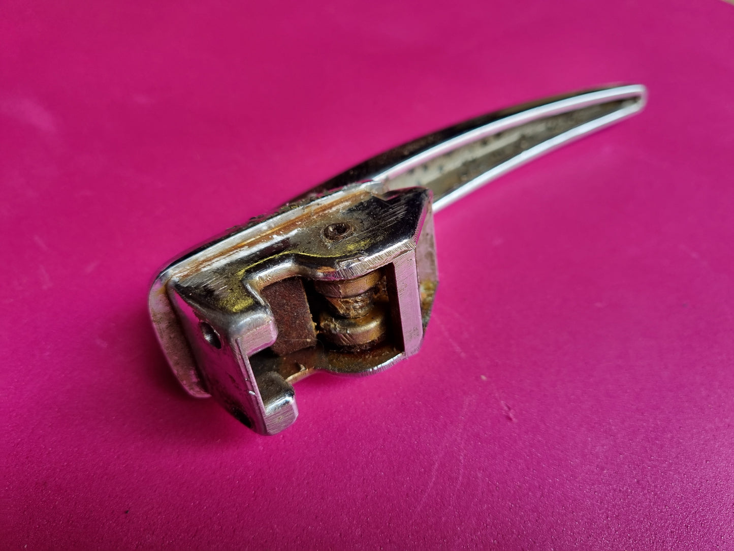 Huf VW Splitscreen bus and Beetle non locking door handle 113 837 206 A (3)