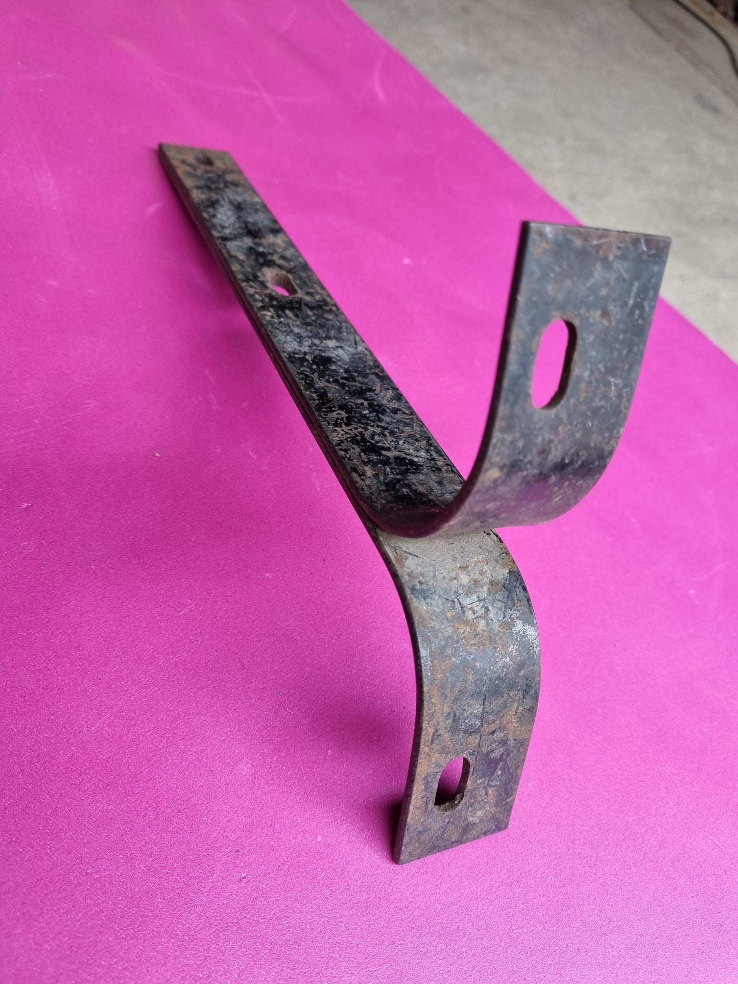 NOS VW Type 2 Splitscreen Bus Bulli Barndoor Bumper mount hanger bracket