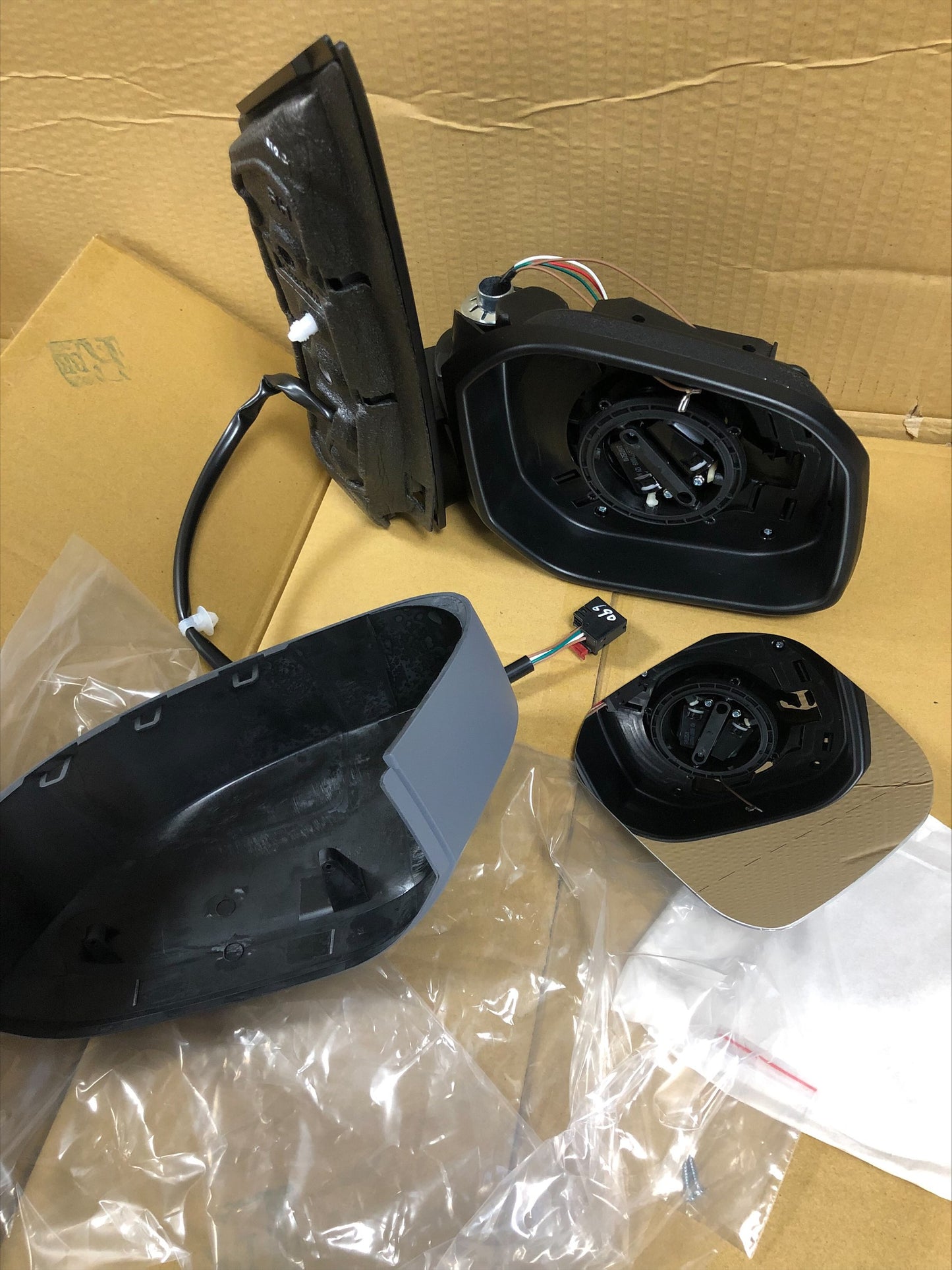2004 to 2020 VW Caddy Life Upgrade Wing Door Mirrors HEATED ELECTRIC adjust - PAIR
