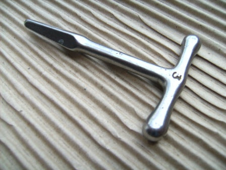 Engine lid and fuel flap church key for VW Splitscreen camper van bus Type 2