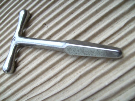 Engine lid and fuel flap church key for VW Splitscreen camper van bus Type 2