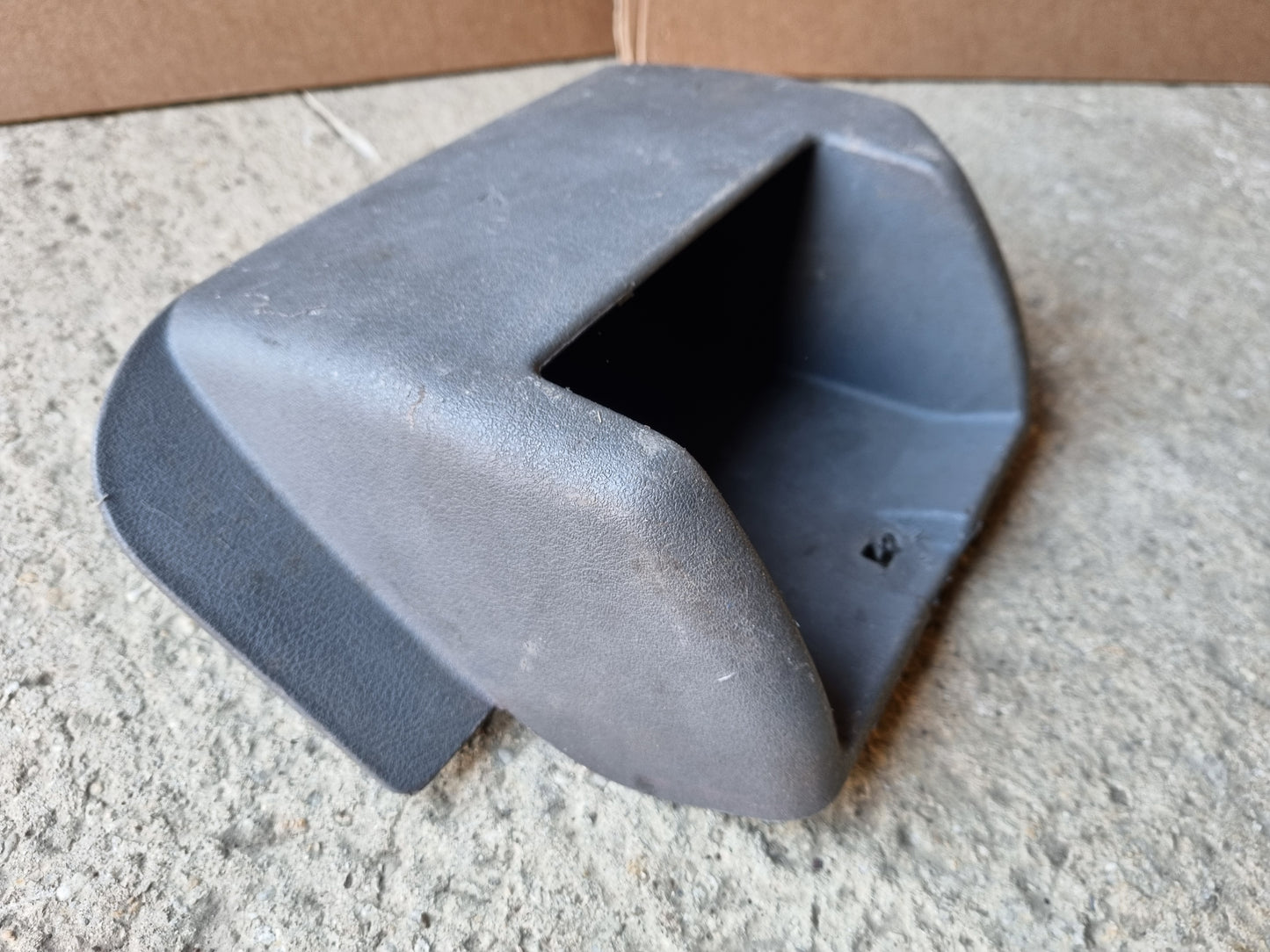 VW VAG Very Early T4 Transporter Van Fusebox Trim Cover Pocket with fuse layout