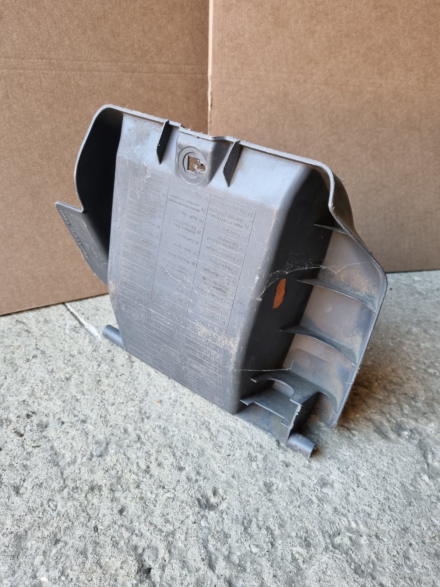 VW VAG Very Early T4 Transporter Van Fusebox Trim Cover Pocket with fuse layout