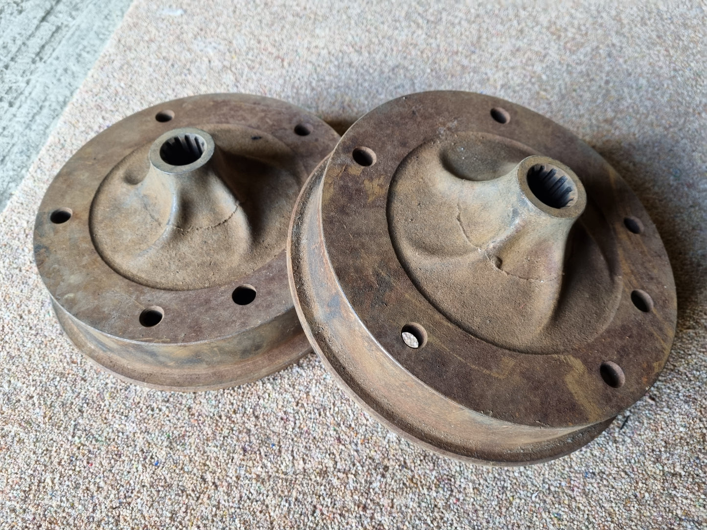 Genuine VW NOS Type 2 T1 Splitscreen Rear Brake drum pair wide 5x205 Trekker 181