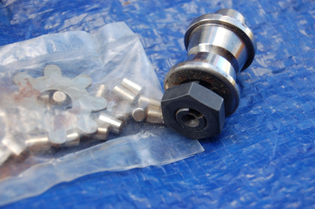 NOS new old stock VW Splitscreen van bus steering box peg kit